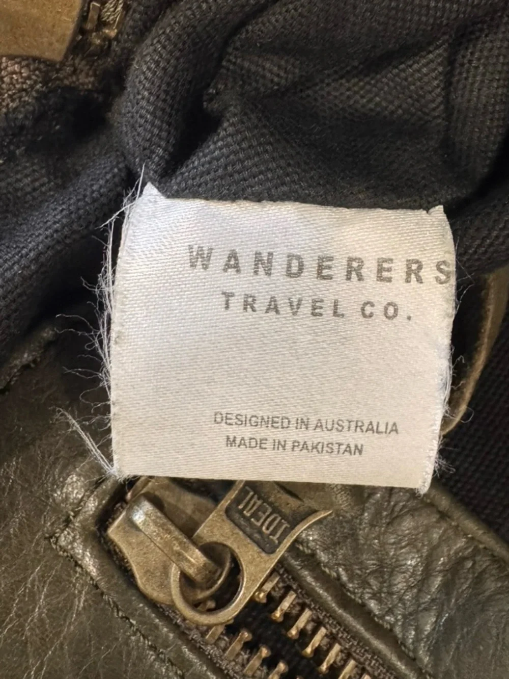 Wanderers Travel Co. Banff Handbag